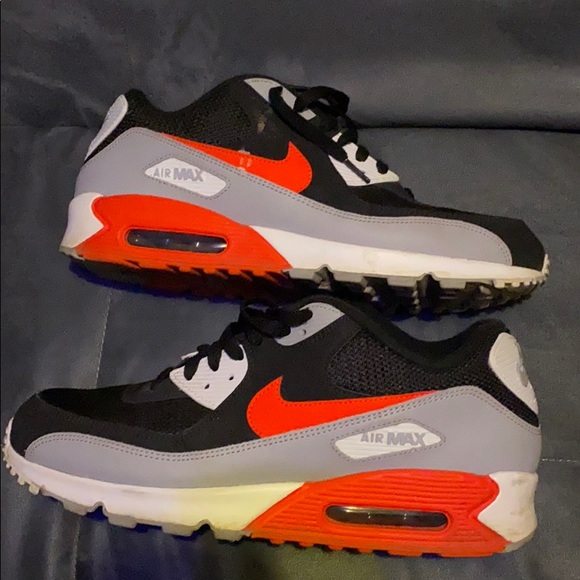 nike air max 90 red black